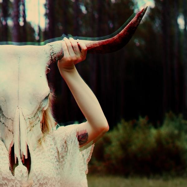 Cirque D'ess - A Spooky Host (Single)(2021)