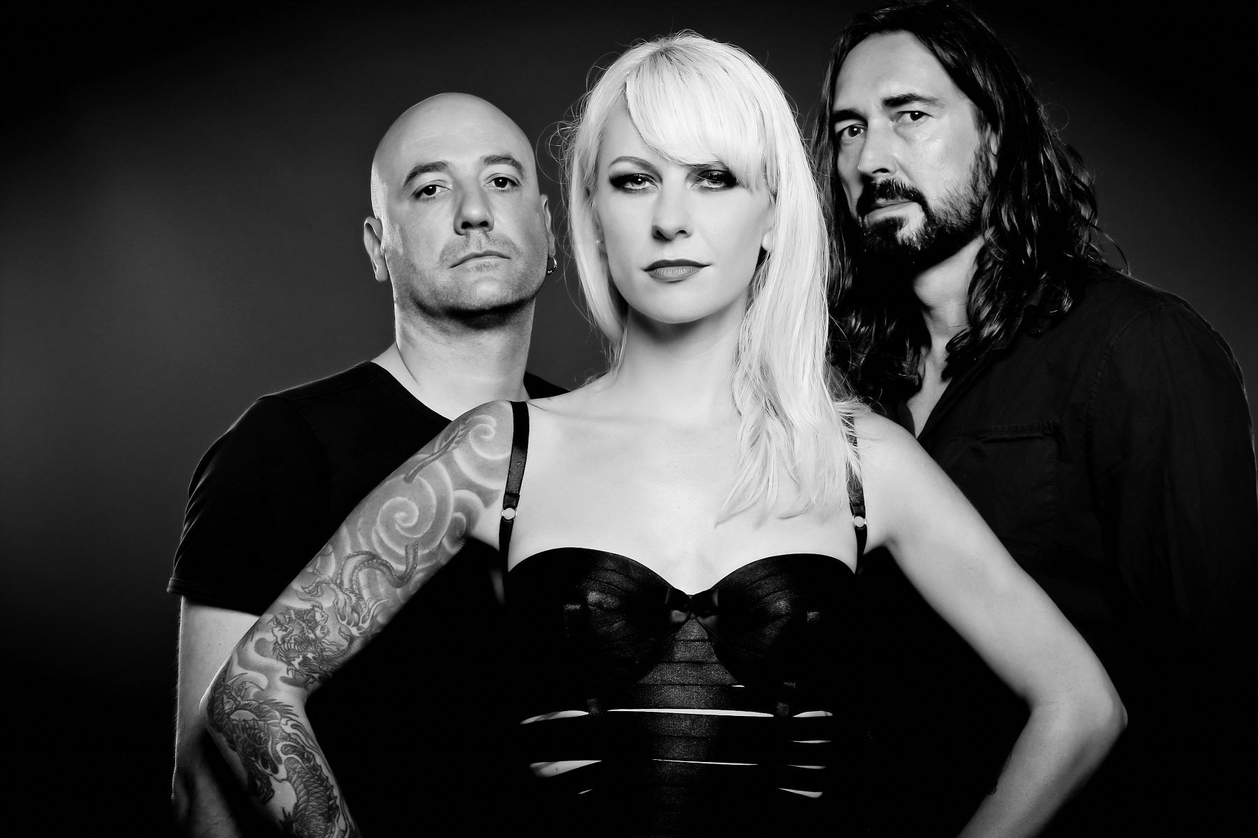 The 69 eyes angels. 69 chambers. 69 eyes фото. 69 дискография. юрки 69.